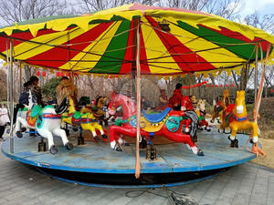 Meilleur prix 16 sièges simples pliants manèges parc Whirligig jeux carrousel sur remorque - Product Image 5