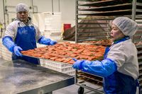 Chariot de boulangerie en acier inoxydable 304 de qualité alimentaire supérieure, chariot de refroidissement multi-niveaux personnalisé pour pâtisserie et transport de pain