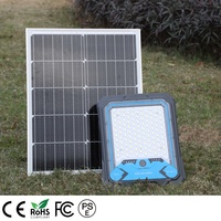 Projecteur LED solaire extérieur avec IP66, 400W, construction en aluminium, utilisation en jardin, batterie LiFePO4, surveillance CCTV
