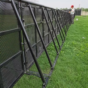 Barrière de contrôle des foules en métal anti-émeute à installation facile, avec dimensions personnalisées pour la sécurité des concerts et des chantiers de construction - Product Image 6