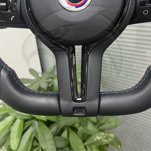 Volante Sportivo M in Pelle Premium con <span class=keywords><strong>Logo</strong></span> Personalizzato per <span class=keywords><strong>BMW</strong></span> Serie F31 F32 F36 M3 F80 M4 F82 M5 F10 X5 F07 F20 F21 F22 F30 E90 - Product Image 3