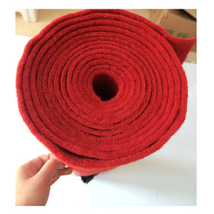 Tapis d'exposition rouge uni en rouleau, aiguilleté, non-tissé, en polyester, antidérapant, facile à installer, pour mariage, intérieur, extérieur, pique-nique, voiture - Product Image 3