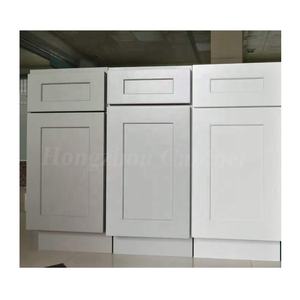 Ante per Cucina Shaker Bianche e Grigie con Telaio in Legno Massello RTA, Finitura Verniciata Automatica Ecologica - Product Image 5