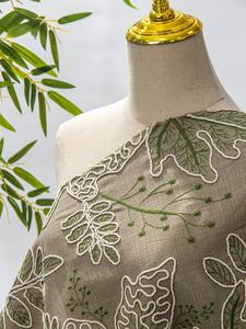 <span class=keywords><strong>Tissu</strong></span> en coton de style printemps et automne, grand motif de feuille d'érable, fil de coton, <span class=keywords><strong>tissu</strong></span> brodé pour robe cheongsam, <span class=keywords><strong>tissu</strong></span> en coton et <span class=keywords><strong>lin</strong></span> - Product Image 4