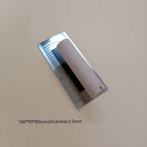 Esparcidor flexible de acero inoxidable para revestimiento de hormigón - Product Image 4