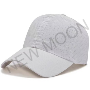 Casquette de baseball perforée au laser avec logo personnalisé, vente en gros OEM, ajustement réglable, casquette de sport pour camionneurs - Matière toile et maille de haute qualité - Product Image 3