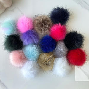 Pompons en fausse fourrure de lapin JC faits à la main, boule de 3,1 pouces, bande élastique, boucle, chapeaux d'hiver de Noël, porte-clés, décoration de mariage et de la maison - Product Image 2