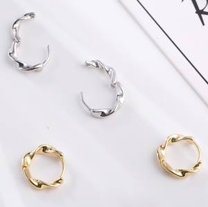 <span class=keywords><strong>Orecchini</strong></span> a Cerchio Minimalisti in Metallo Placcato Oro <span class=keywords><strong>Argento</strong></span> Sterling 925 con Clip, Stile Instagram - Product Image 4