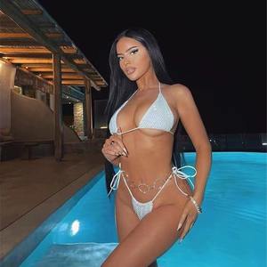 Conjunto de Bikini con Cuentas de Agua y Diamantes Brillantes, Corte Trapezoidal, Traje de Baño con Escote Voluptuoso - Product Image 2