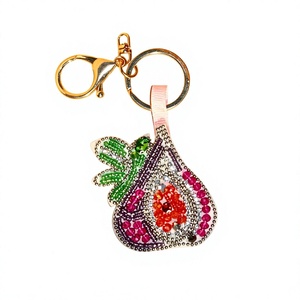 Porte-clés brodés perlés en gros pour sacs à main et sacs à dos, accessoires décoratifs faits à la main pour les boutiques de cadeaux - Product Image 1