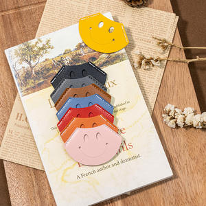 Marcapáginas Creativo con Diseño de Sonrisa, Protector de Esquinas <span class=keywords><strong>para</strong></span> Libros, Bonito Marcapáginas de Cuero PU, Clip <span class=keywords><strong>para</strong></span> Páginas de Libros, Accesorio de Lectura Portátil - Product Image 5