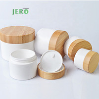 Pots de crème pour le visage de luxe personnalisables 15g 30g 50g 100g Bouteilles de pot en plastique de bambou naturel pour l'emballage de soins de la peau personnalisé