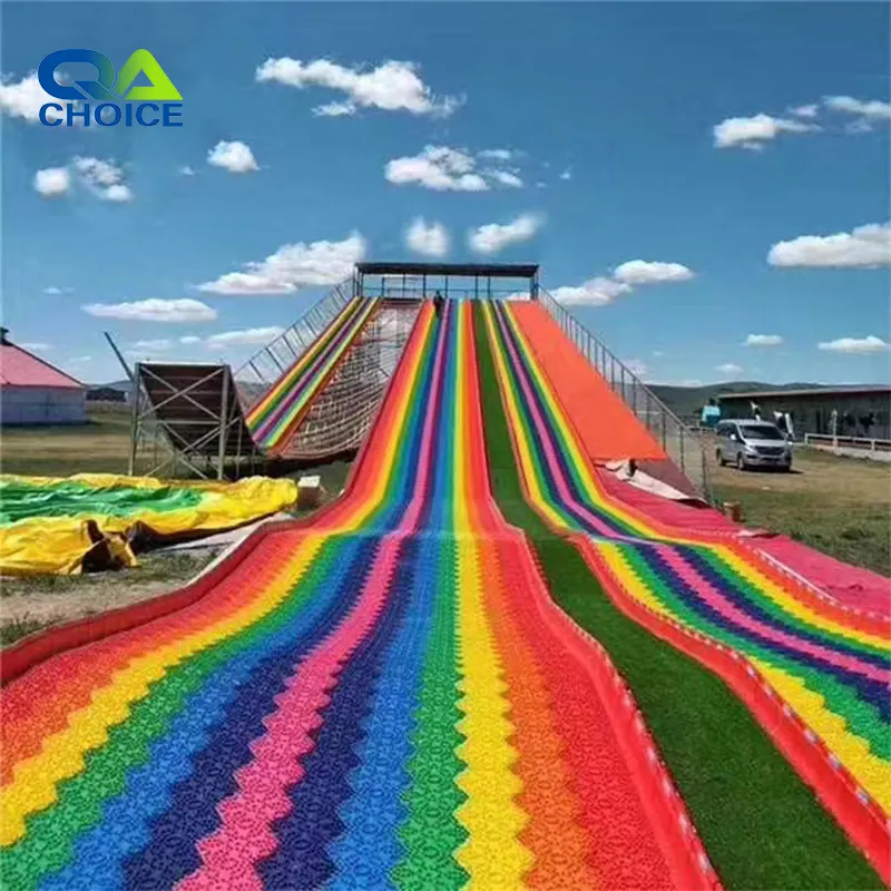 Hete Verkoop Nieuwe Plastic Regenboog Glijbaan Buiten Droge Ski Regenboog Glijbaan Ride Plastic Glijbaan Voor Pretpark