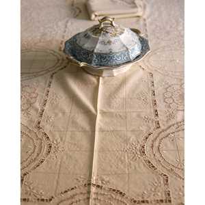 Mantel de Lino Siciliano Pietrochianese Color Marfil con 12 Servilletas Bordadas con Patrón Jacquard para Hoteles, Restaurantes, Bodas y Cenas - Product Image 1