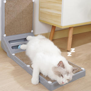Juguete vertical para rascar gatos en forma de L con bola de papel corrugado, tabla para rascar para gatos de interior, almohadillas para rascar gatos - Product Image 3