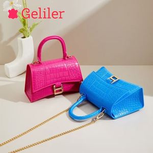 Sac bandoulière mini tendance 2025 en gelée, motif alligator, polyvalent et à la mode pour femme, utilisable toutes saisons - Product Image 1
