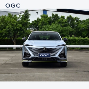รถยนต์มือสอง Changan UNI-T ปี 2021 พวงมาลัยซ้าย 5 ที่นั่ง เครื่องยนต์ 1.5T เกียร์อัตโนมัติ ขายดี ราคาส่ง สำหรับกานา ไนจีเรีย โตโก เบนิน ไอวอรีโคสต์ จากซัพพลายเออร์จีน - Product Image 2