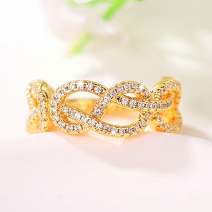 Anello a Catena di Lusso per Donne, Gioiello da Dito Scintillante e alla Moda - Product Image 3