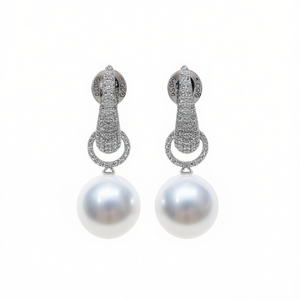Orecchini Pendenti da Donna E4372 in Argento 925 Placcato Rodio con Perle Akoya AAA Rotonde Bianche, Montatura Pavé, Gioielli di Lusso per Matrimonio - Product Image 1