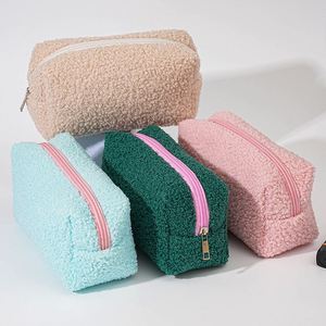 Bolsa de Cosméticos de Felpa con Cierre de Cremallera, Estilo Adorable, Bolsas y Estuches para Propósitos Especiales - Product Image 1
