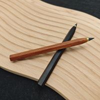 Crayon éternel en bois massif de haute technologie – Pas de taille-crayon nécessaire, mine résistante à la casse, dure éternellement ; Fabriqué en Chine pour les élèves du primaire