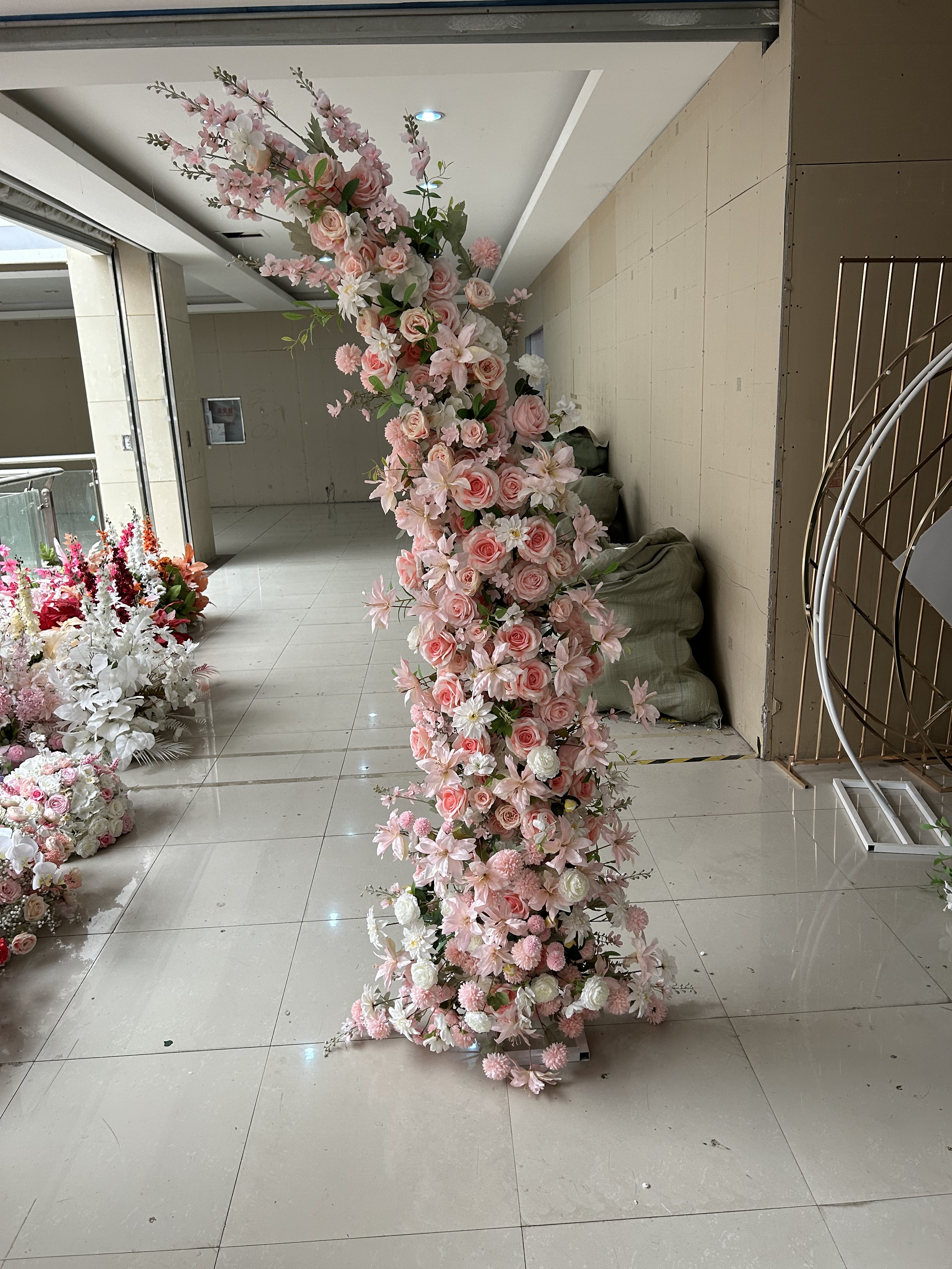 M-A12ホットセール卸売スリックフラワーアーチ背景丸型