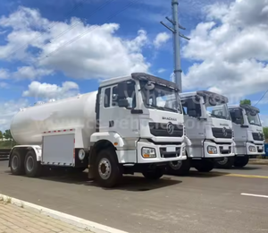 <span class=keywords><strong>Precio</strong></span> de Fábrica Nuevo Camión Cisterna HOWO 6X4 Diésel Manual de 20000L para Transporte de Gas LPG - Product Image 5
