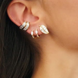 Hạnh Phúc vẻ đẹp không gây dị ứng đồ trang sức 925 Sterling Silver 18K mạ vàng Marquise hình CZ Huggies Hoop Bông tai cho phụ nữ - Product Image 3