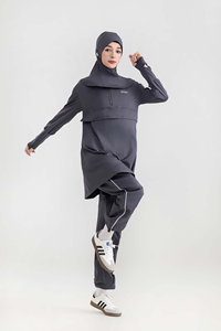 控えめなイスラム教徒の女性スポーツウェアセットホワイトストライプディテールロングトップとパンツカスタマイズ可能 - Product Image 2