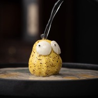 Adorable figurine de chaton de thé en forme de poire de dessin animé, mini décoration de table en résine pour les amateurs de thé