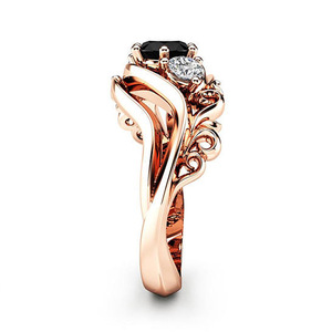 Anello Floreale per Donne, Elegante Gioiello con Accenti Neri, Accessorio Minimalista di Tendenza - Product Image 6