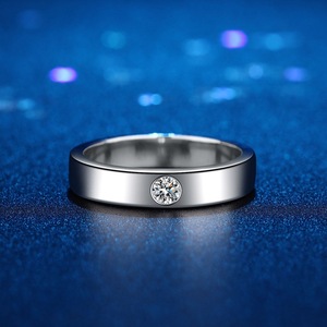 Vendita calda cornice da donna 925 in argento Sterling alla moda con lo stesso anello di Moissanite rodiato anello di lusso - Product Image 2
