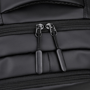 Sac à dos de luxe étanche pour ordinateur portable de loisirs de haute capacité avec logo personnalisé de voyage en plein air - Product Image 3