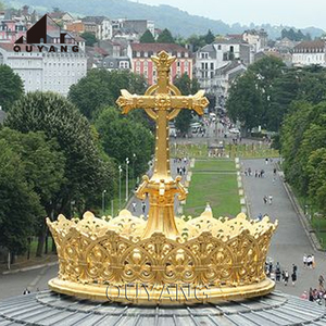 QUYANG personalizado grande católico religioso Metal oro bronce cristiano rey corona escultura estatuas de latón - Product Image 1