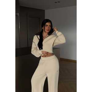 Ensemble de survêtement demi-zip personnalisé, respirant, coupe-vent, à capuche, imperméable, avec logo imprimé, style streetwear décontracté pour l'hiver - Product Image 4