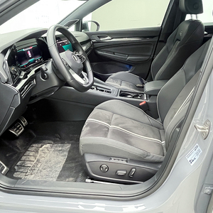 Golf R-Line 2021 de segunda mano, bajo kilometraje, turbo, cuero oscuro, R17, volante a la izquierda, alta configuración. ¡Consulta <span class=keywords><strong>hoy</strong></span>! - Product Image 6