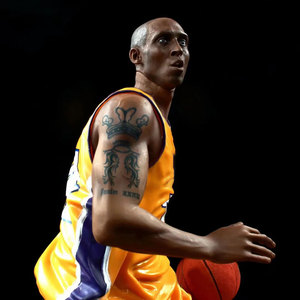 <span class=keywords><strong>Kobe</strong></span> <span class=keywords><strong>Bryant</strong></span> Action Figure 24 stelle del basket figurina da collezione dinamica Dribbling Statue appassionati e collezionisti di cimeli sportivi - Product Image 4