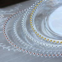 Plateaux de décoration modernes de luxe pour mariage et événements, en plastique transparent perlé avec bord doré, réutilisables et écologiques, 13 pouces