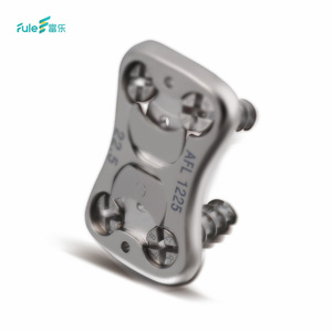 Plaque cervicale antérieure à 4 trous, <span class=keywords><strong>implants</strong></span> orthopédiques en titane pour la colonne vertébrale, vis pédiculaire, implant de tige - Product Image 1