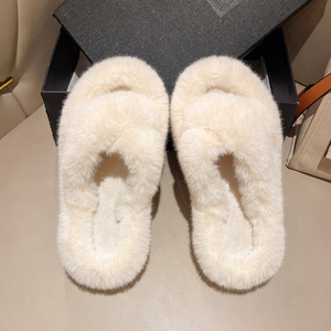 Zapatillas de Casa de invierno cálidas de moda de piel sintética esponjosa para mujer - Product Image 2