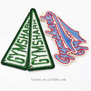Parches bordados personalizados con apliques de flores y corazones, insignias con logotipo personalizado termoadhesivas a granel para ropa con cuentas y sombreros - Product Image 6
