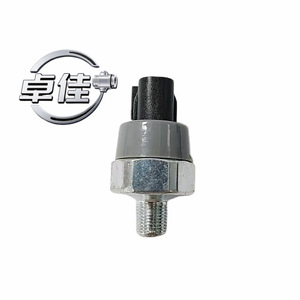 เซ็นเซอร์วัดแรงดันน้ำมัน ZJ-20-007 แบบเกลียว สำหรับรถยนต์โตโยต้า ยาริส ไฮเอซ 83530-14060 83530-14070 83530-30090 - Product Image 1