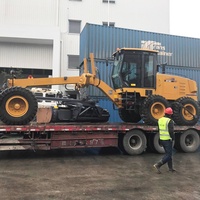 Niveleuse GR1803 avec ripper et lames de coupe