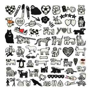 Patchs thermocollants miniatures simples en noir et blanc avec des motifs d'animaux tigre, chien, ours pour vêtements, accessoires décoratifs - Product Image 1
