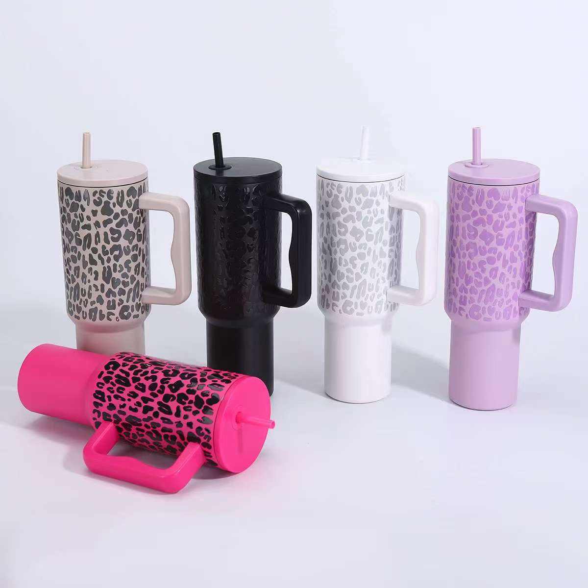 ลายเสือดาวสีม่วงอ่อน