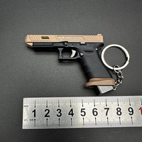 Llavero de lujo TTI G34 con carcasa expulsable 1:3, modelo de pistola de juguete de aleación, modelo estático, para San Valentín y cumpleaños