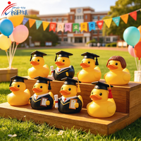 Canard en caoutchouc à thème de 3 pouces, fourni en vrac pour les jeux de bain des enfants et la distribution de prix lors des carnavals scolaires