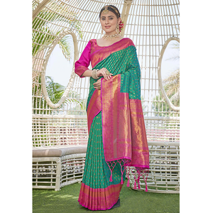Sari de Seda Paithani Verde con Pallo de Contraste Impresionante, Tejido Intrincado de 1000 Butti Zari, Sin Arrugas, Protección Solar para Fiestas - Product Image 1