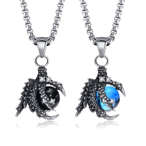 Collier personnalisé avec pendentif en forme de griffe de dragon, perles en verre, bijoux animaux - Product Image 3