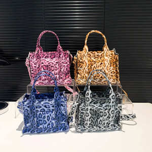 Nuevo bolso informal con estampado de leopardo, bolso de hombro retro de cuero PU de diseñador, bolso de gran capacidad a la moda. - Product Image 2